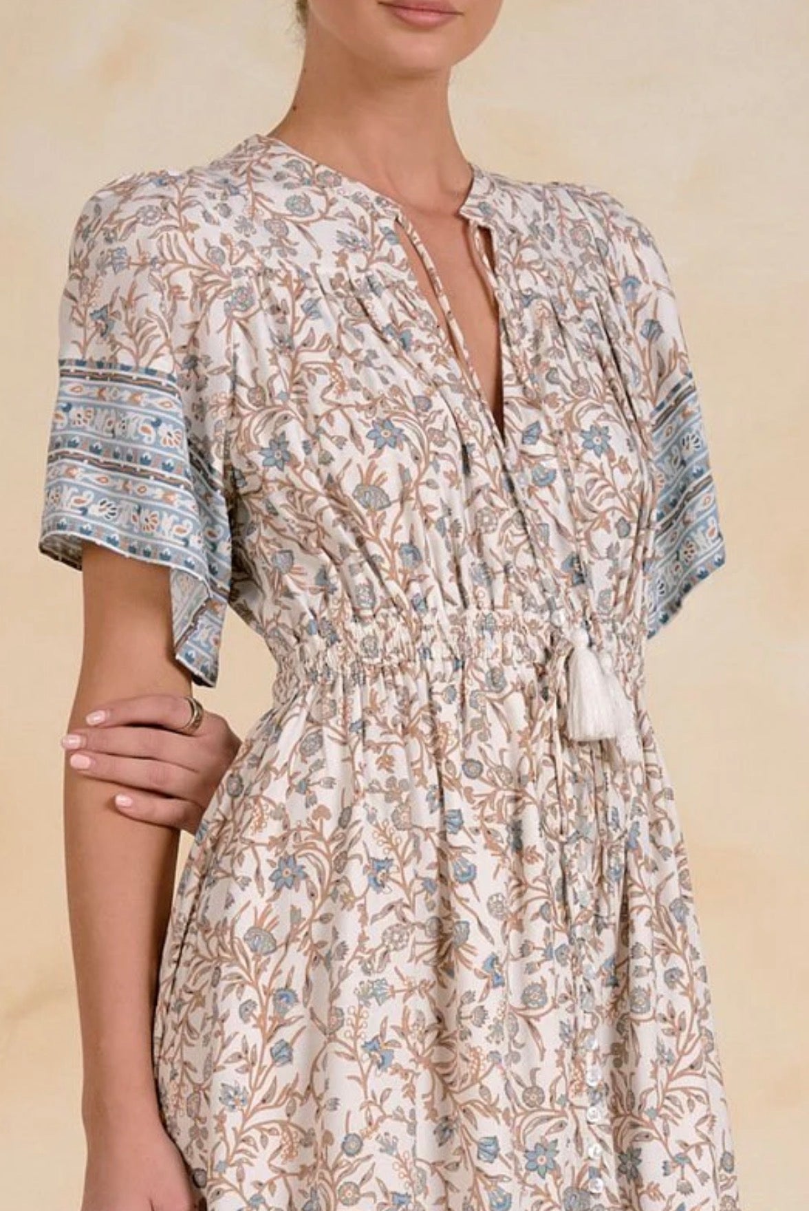 Elan S/S V-Neck Midi-Blue Whimsy Print