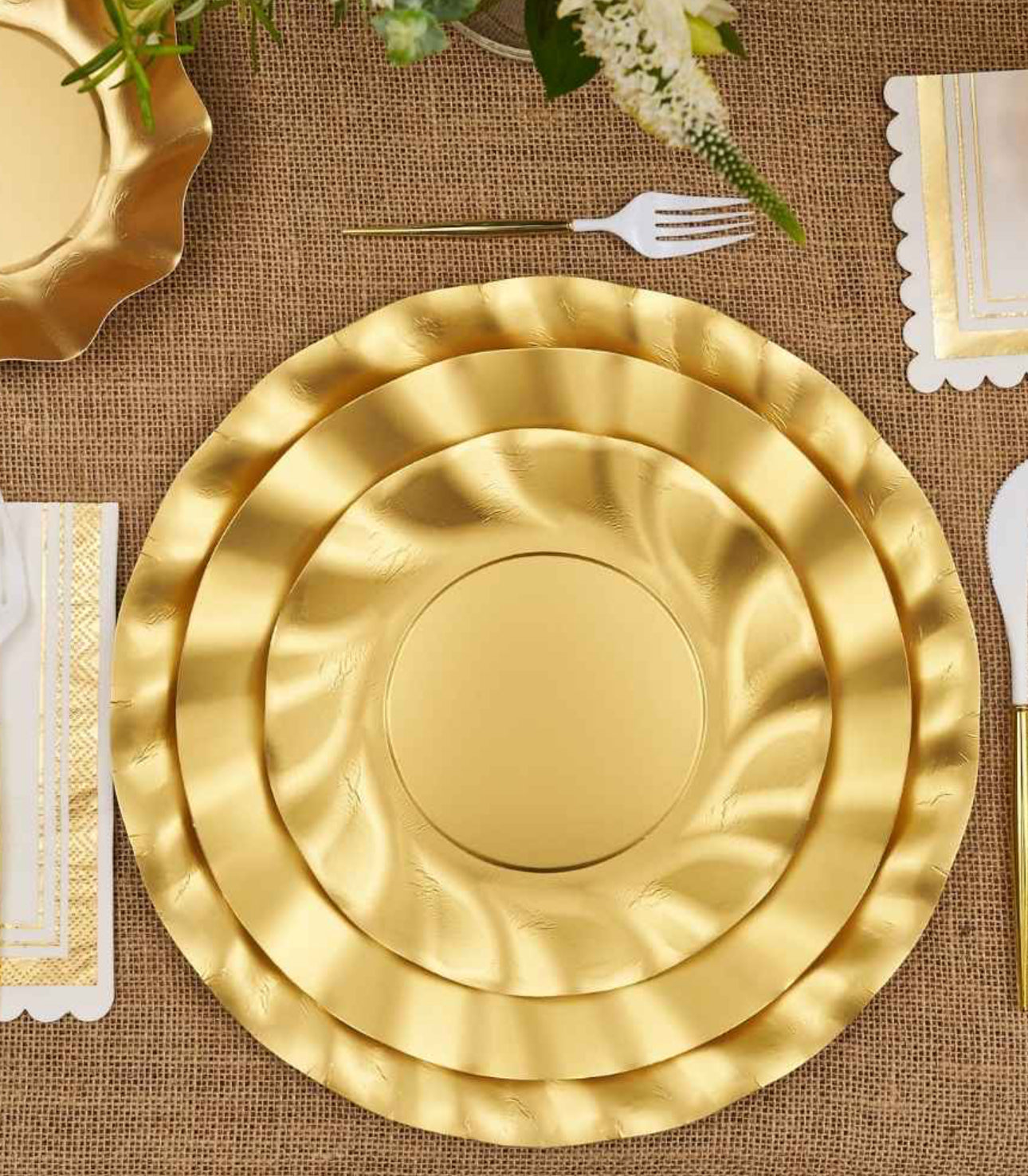 Sophistiplate Wavy Salad Plate-Satin Gold