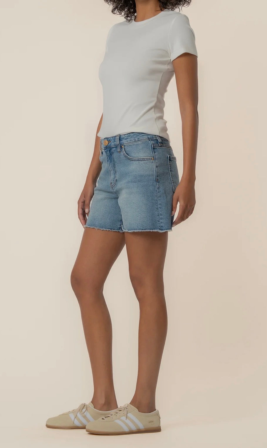 Kut from the Kloth "Jane" High Rise Wide Leg Short-Whiz Light Wash