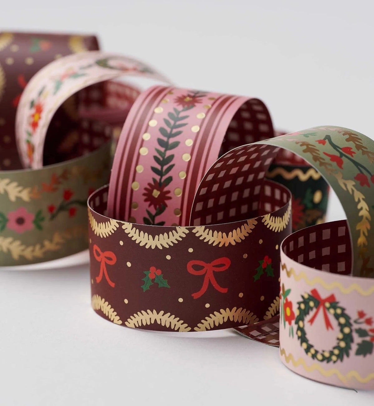 Rifle Paper Co. “Holly Jolly” Paper Chain Kit