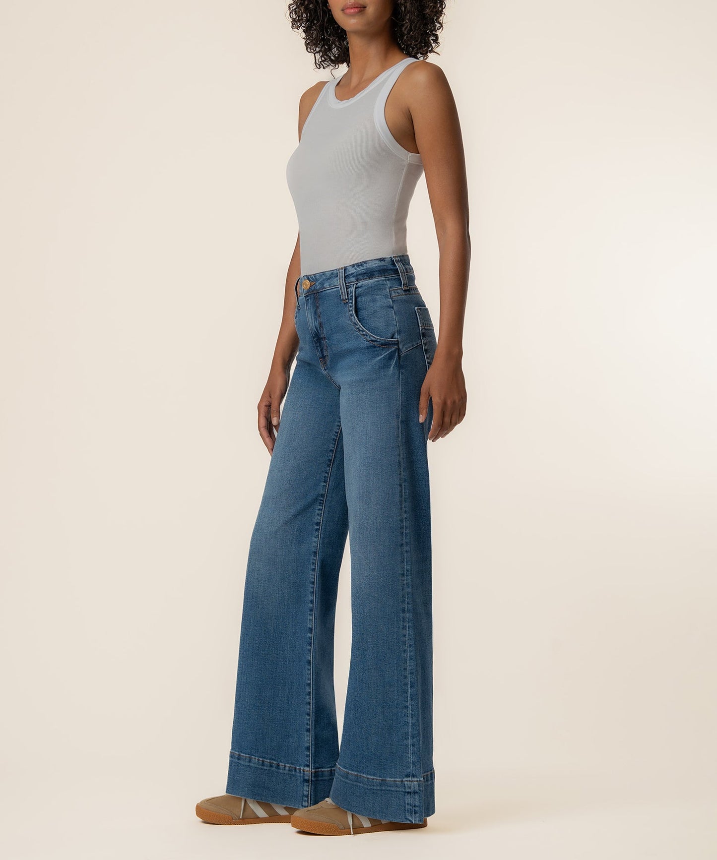 Kut from the Kloth "Maya" High Rise Wide Leg-Journey Wash