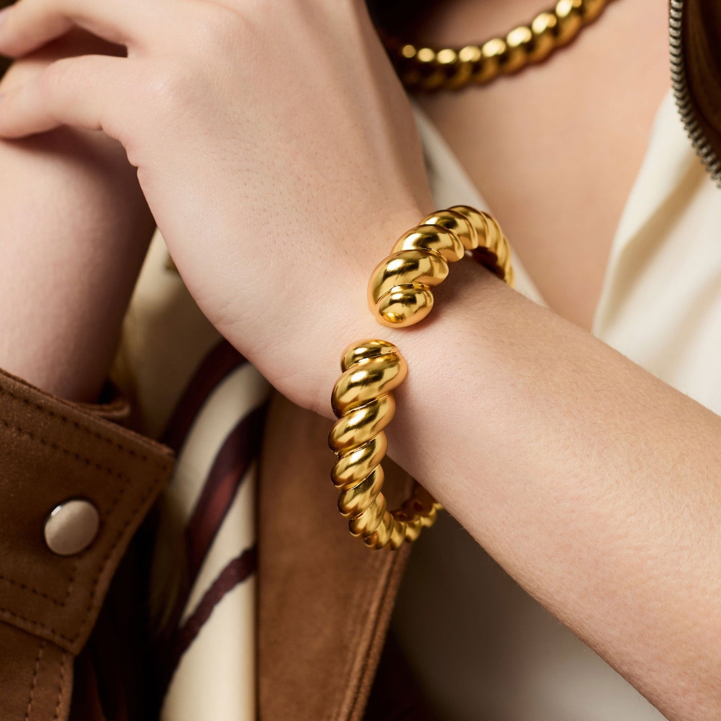 Julie Vos Ravello Bangle -Gold