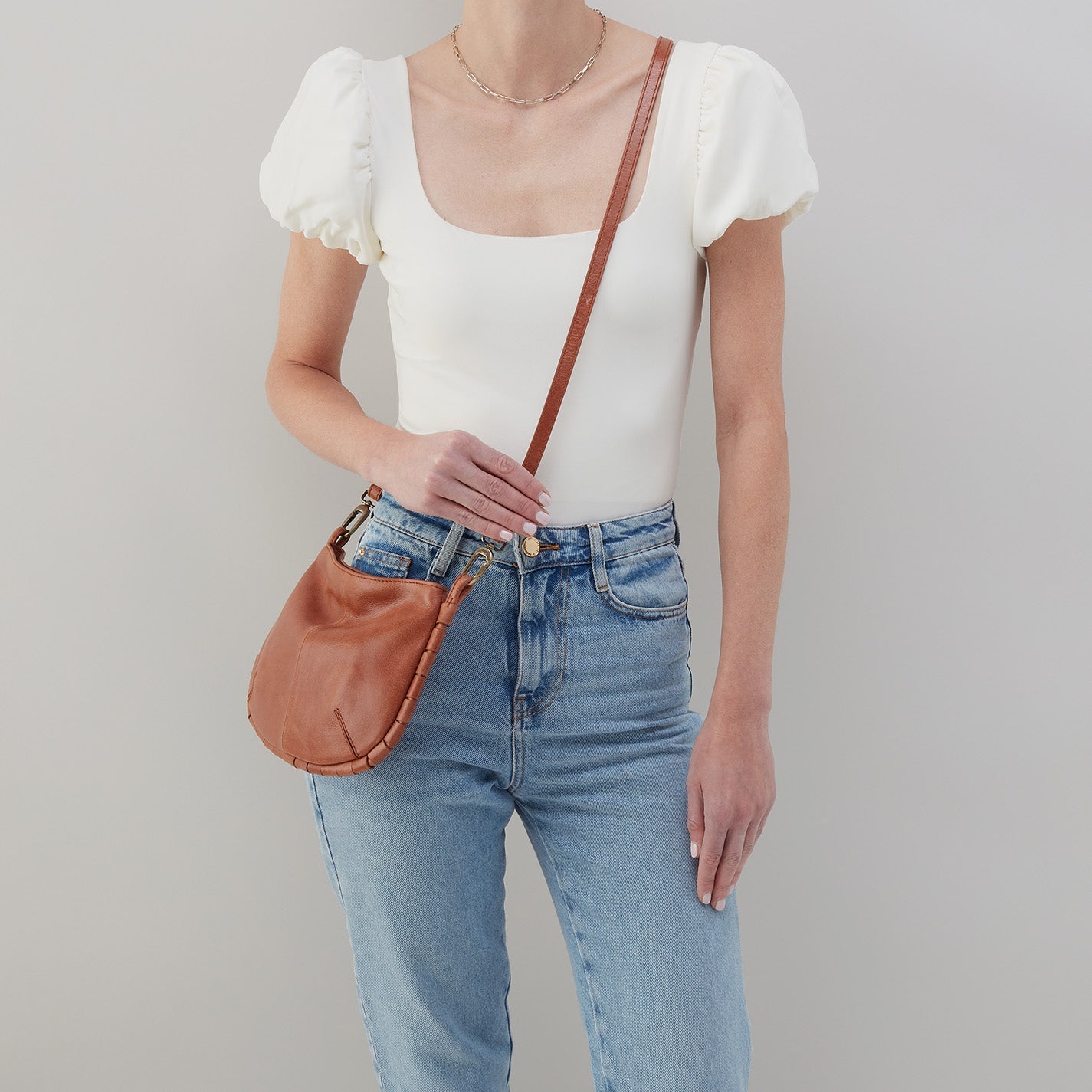 Hobo Bags "Phoebe" Crossbody-Saddle