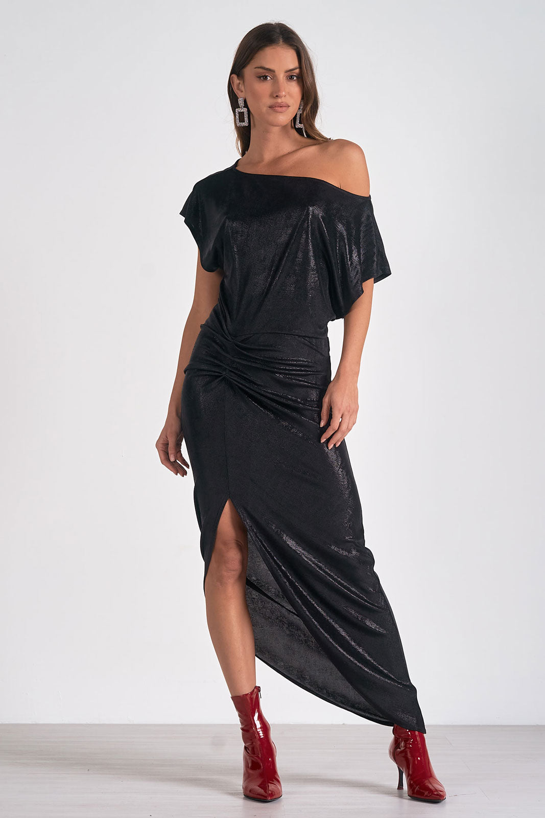 Elan "Corrine" Side Ruched Dress-Black