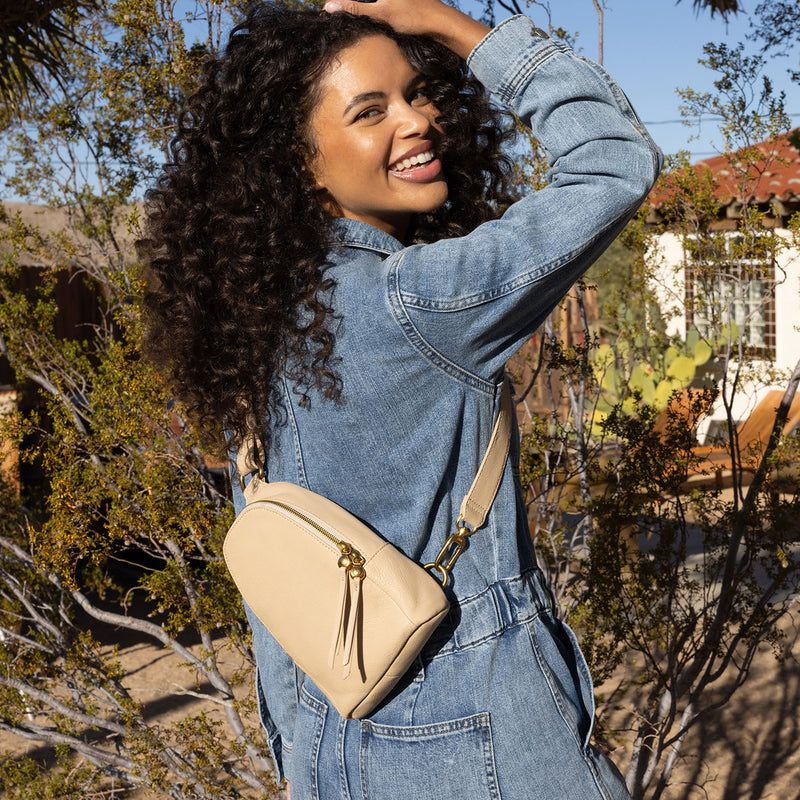 Hobo Bags "Fern" Sling-Linen