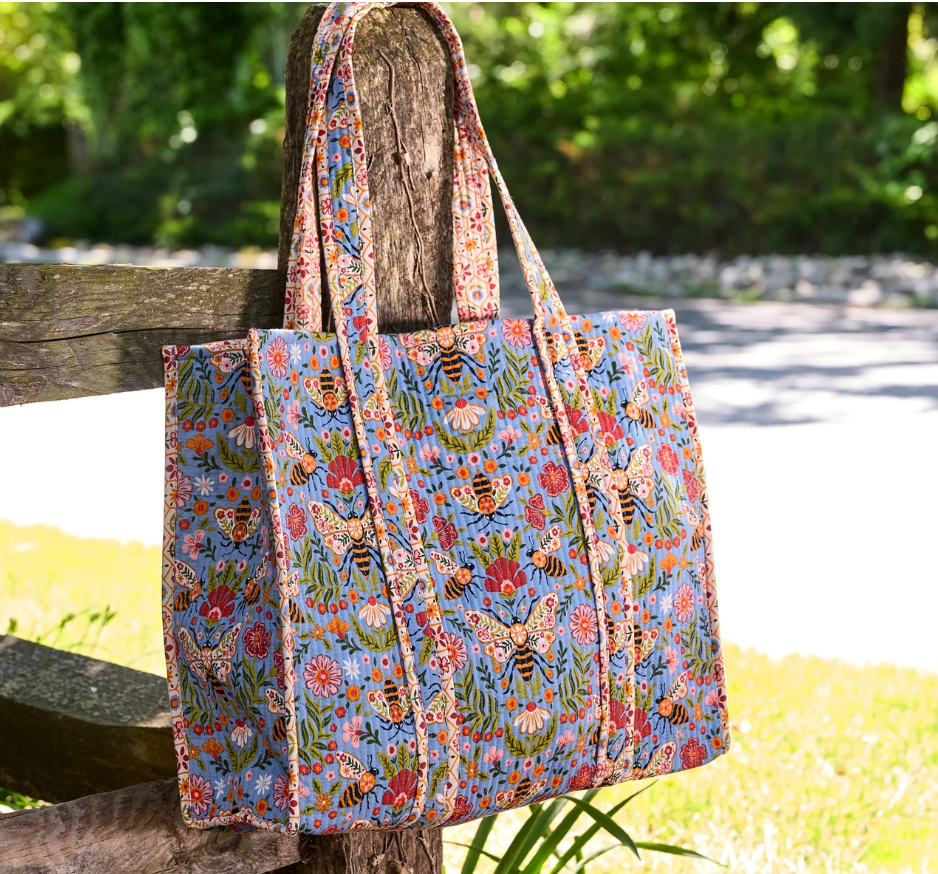 Printfresh Traveler Tote- Bee Tapestry
