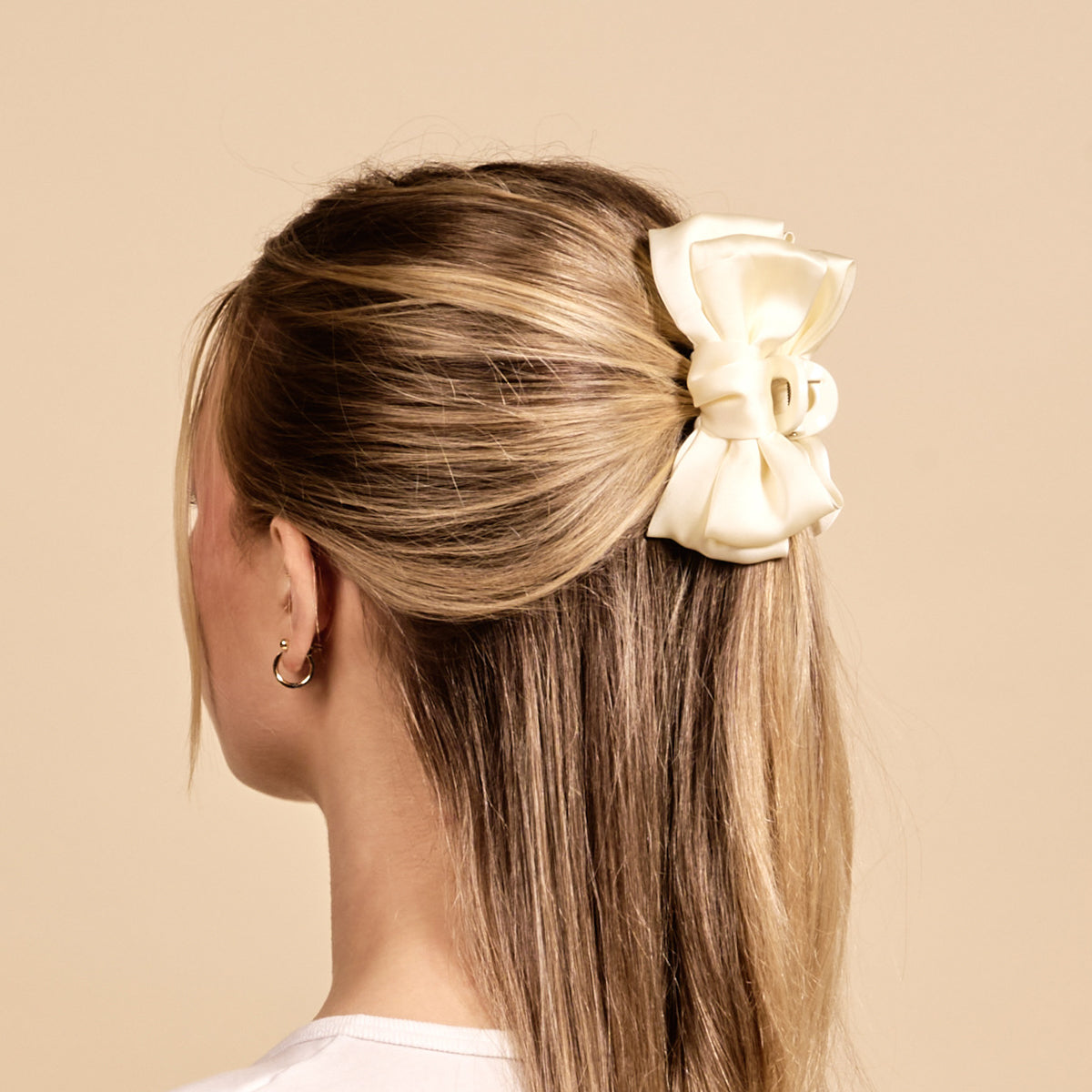 The Darling Effect Mini Satin Bow Claw Clip-Cream