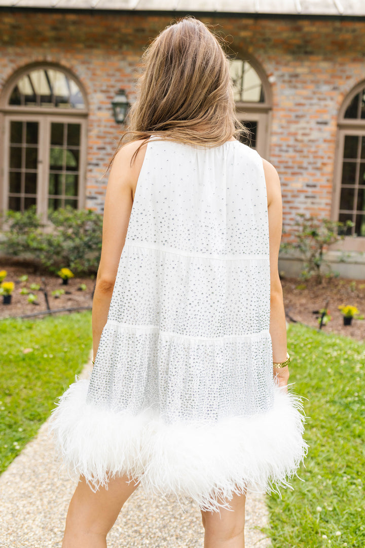 konkurrenter anmodning Paradoks Queen of Sparkles Rhinestone Feather Bottom Dress-White – Adelaide's  Boutique