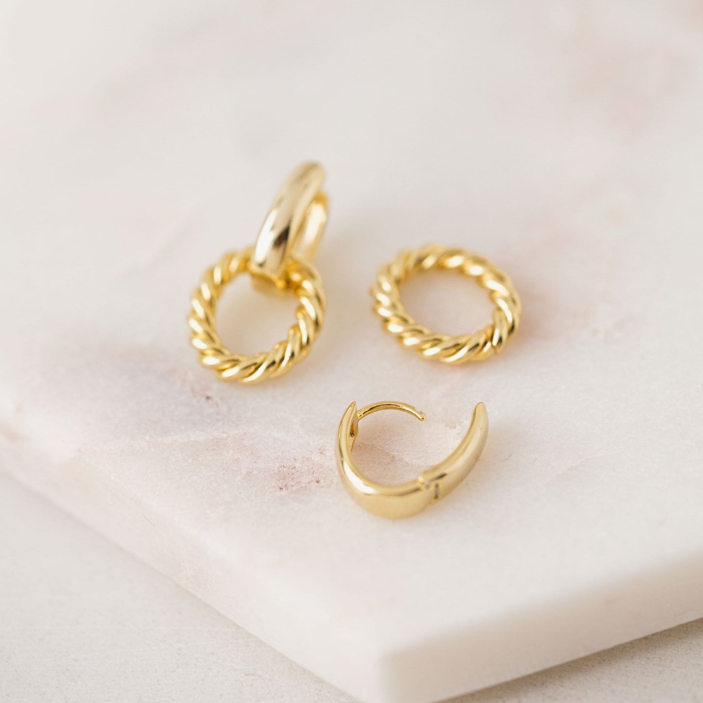 Lovers Tempo “Blanche” Click Hoop Earrings-Gold