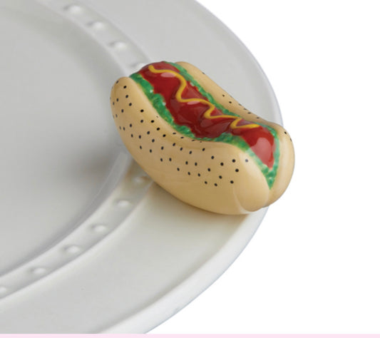 A231 Nora Fleming Chicago Dogs (Hot Dog)