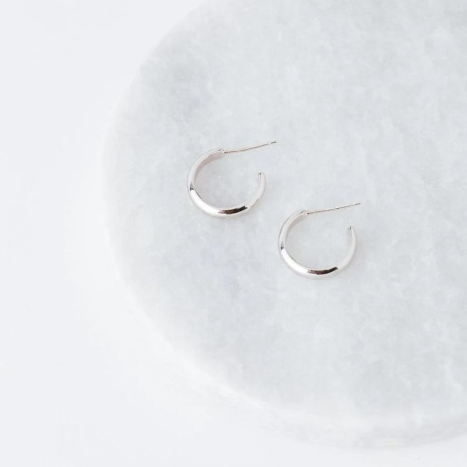 Lovers Tempo “Silvia” Hoop Earrings-Silver